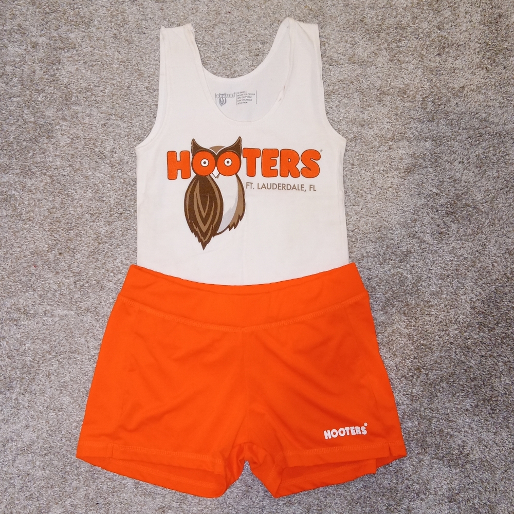 DISCOUNTED Hooters girl uniform set  XS!!!